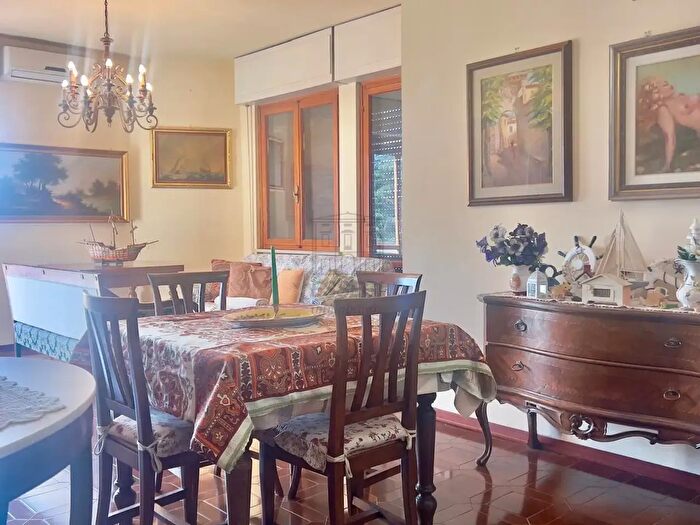 Appartamento con 5 locali in vendita in Capannori