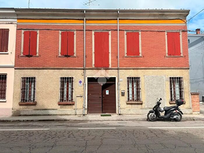 Casa con 6 locali in vendita in Via Casa Bruciata, Luzzara
