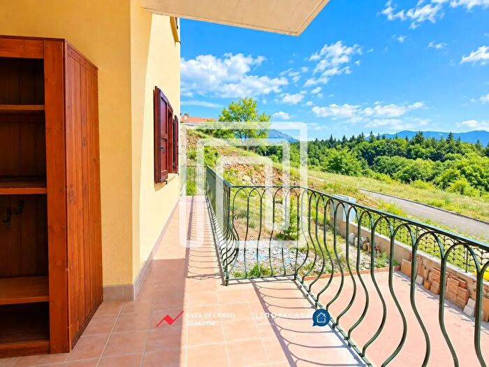 Appartamento quadrilocale in vendita in Via Cava della Madonna, Campo Di Giove