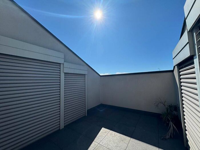 Casa con 6 locali in affitto in Via Gustavo Modena, Indipendenza, Milano