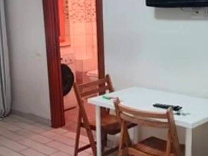 Appartamento monolocale in affitto in Via San Cosmo Fuori Porta Nolana, Garibaldi Ferrovia, Napoli