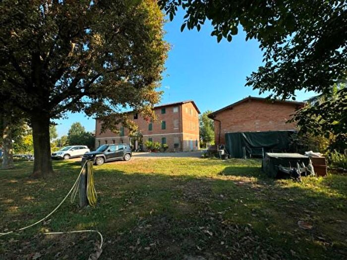 Casa con 6 locali in vendita in Spilamberto