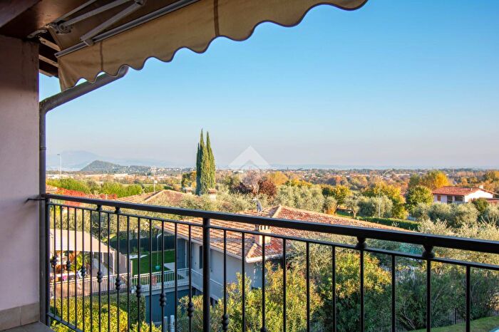 Appartamento bilocale in vendita in Via Lago Lucone, Polpenazze