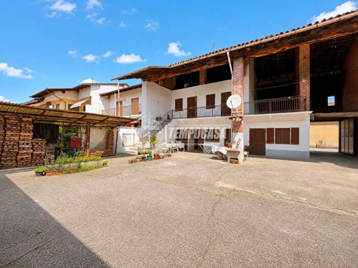 Casa con 5 locali in vendita in Via Principe Tommaso, Foglizzo