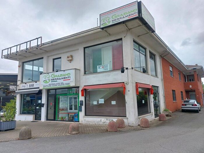 Appartamento con 5 locali in affitto in Via Camillo Benso di Cavour, Gaglianico