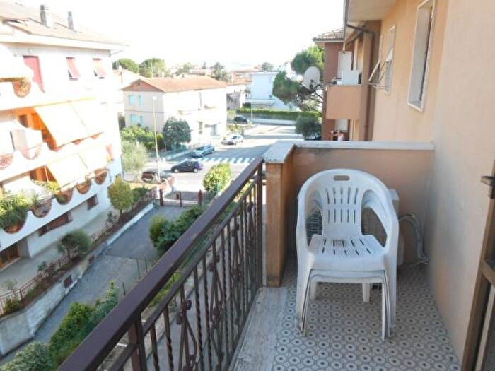 Appartamento con 6 locali in vendita in Via Rossini, Jesi