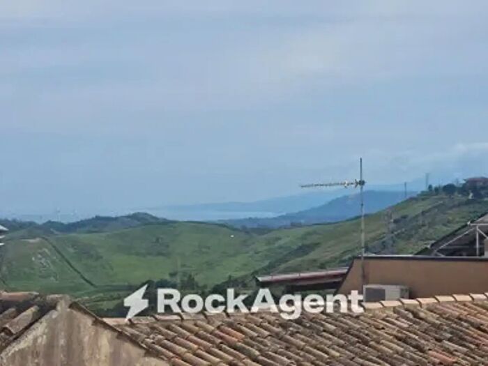Appartamento bilocale in vendita in Via Vincenzo dAmato, Catanzaro
