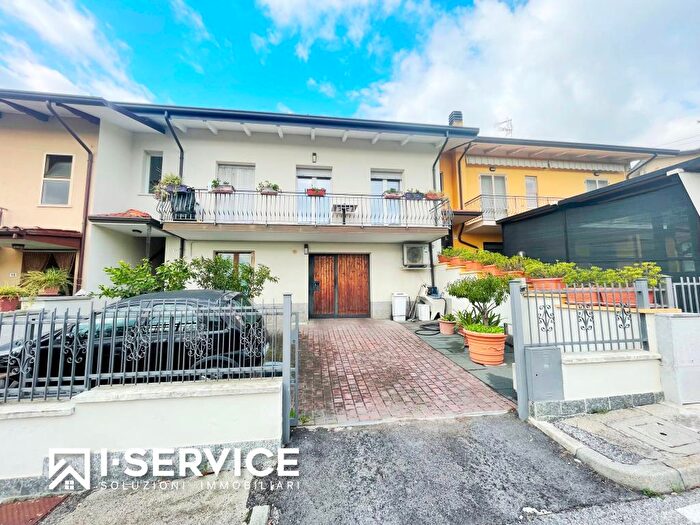 Casa con 8 locali in vendita in Via Gemmiano, Poggio Torriana