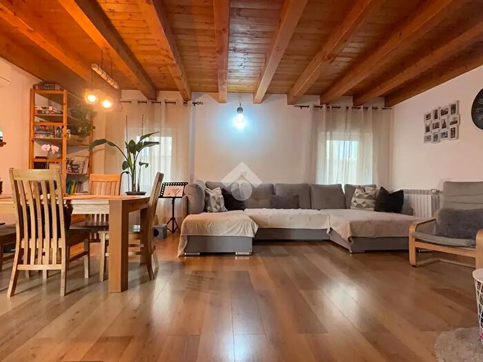 Casa quadrilocale in vendita in Via Piemonte, Udine
