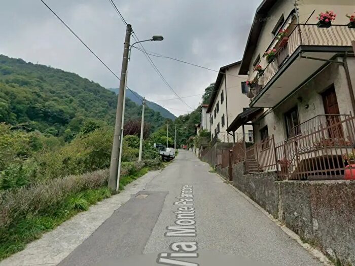 Appartamento bilocale in affitto in Via Quinto Alpini, Caslino DErba