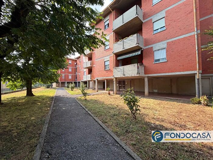 Appartamento con 5 locali in vendita in Grumello del Monte Via Martiri di Cefalonia, Grumello Del Monte