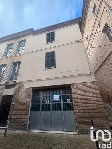 Casa con 14 locali in vendita in Via San Francesco, Corridonia