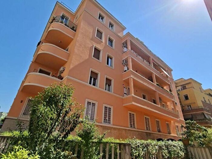 Appartamento trilocale in affitto in Via Umberto Boccioni, Parioli, Roma