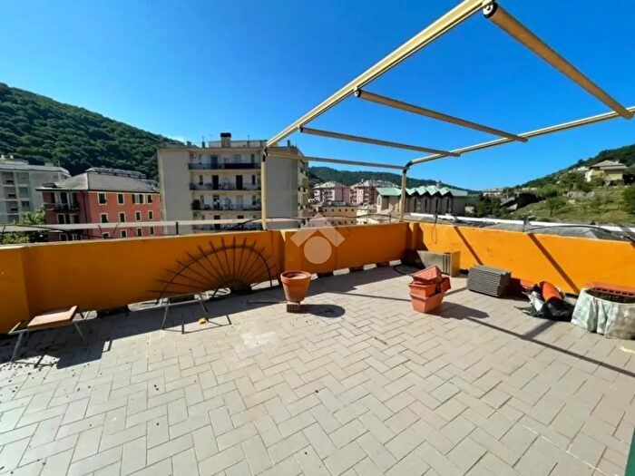 Appartamento quadrilocale in vendita in Via Trensasco, Genova