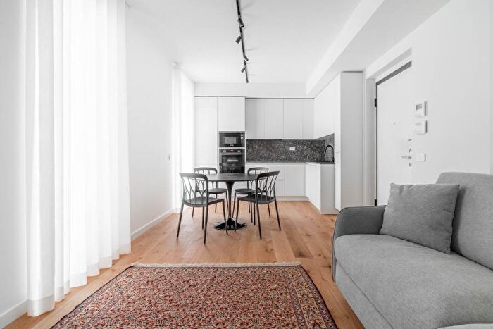 Appartamento bilocale in affitto in Via Varese, Moscova, Milano