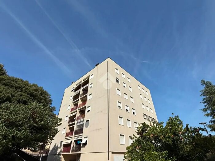 Appartamento quadrilocale in vendita in Via Chiusi, Perugia