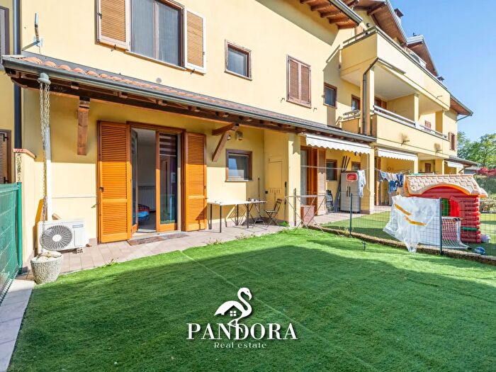 Appartamento trilocale in vendita in Via Mazzini d, Vizzola Ticino