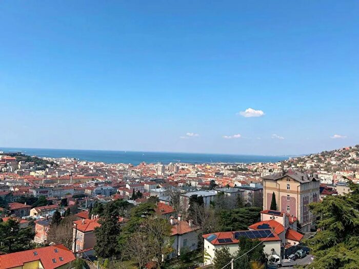 Appartamento bilocale in affitto in Via di Chiadino, Trieste