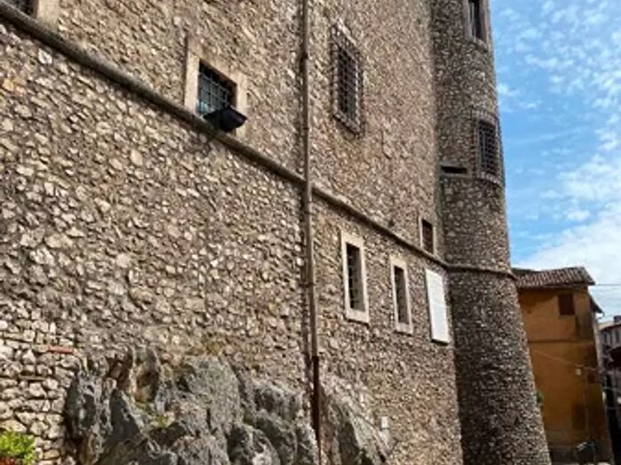 Appartamento con 5 locali in vendita in Via Santa Lucia, San Polo Dei Cavalieri