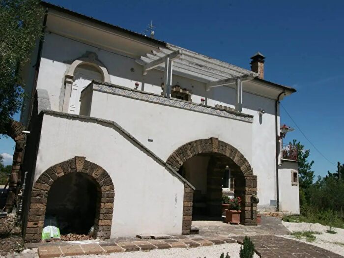 Appartamento con 10 locali in vendita in Via Pendino, San Nazzaro
