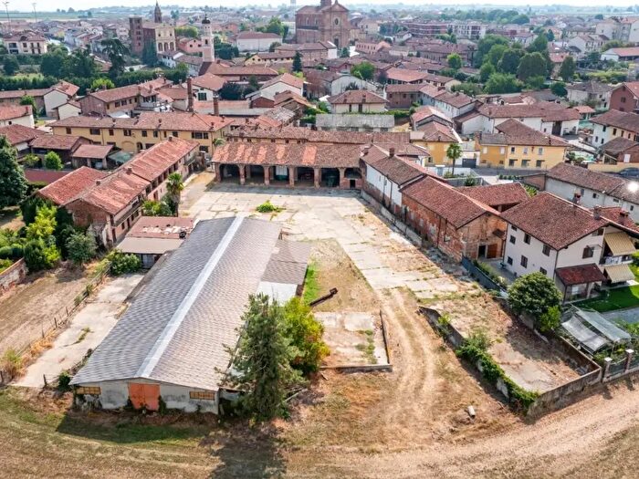 Casa con 10 locali in vendita in Via Galvagno, Marene