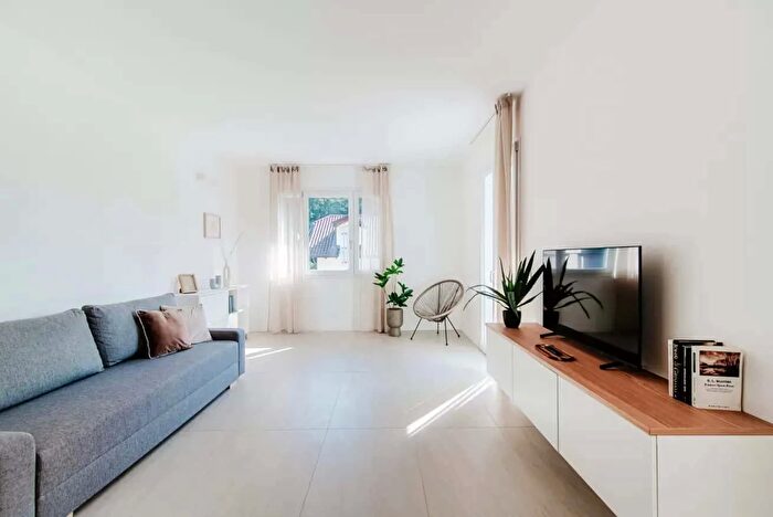 Appartamento monolocale in affitto in Via Bellinzona, Como