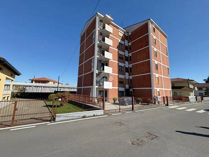 Appartamento quadrilocale in vendita in Via Olivetti, Strambino