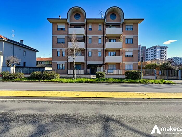 Appartamento trilocale in vendita in Viale della Repubblica, Melegnano