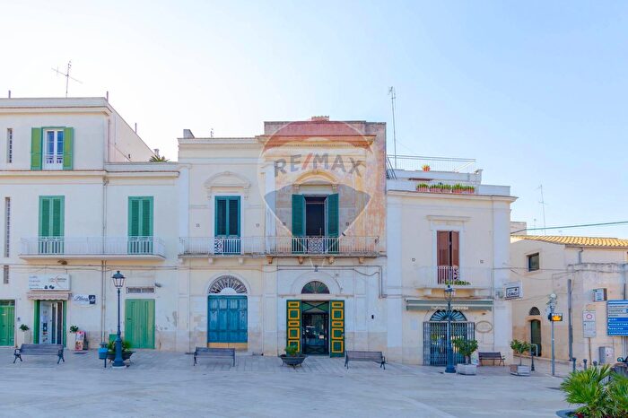 Casa quadrilocale in vendita in Piazza XX Settembre, Rutigliano