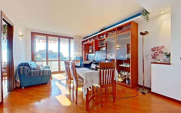 Appartamento trilocale in vendita in Via Sarpi, Lissone