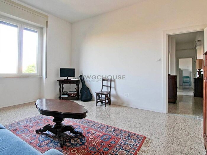 Appartamento trilocale in affitto in Via Costantino, Garbatella, Roma