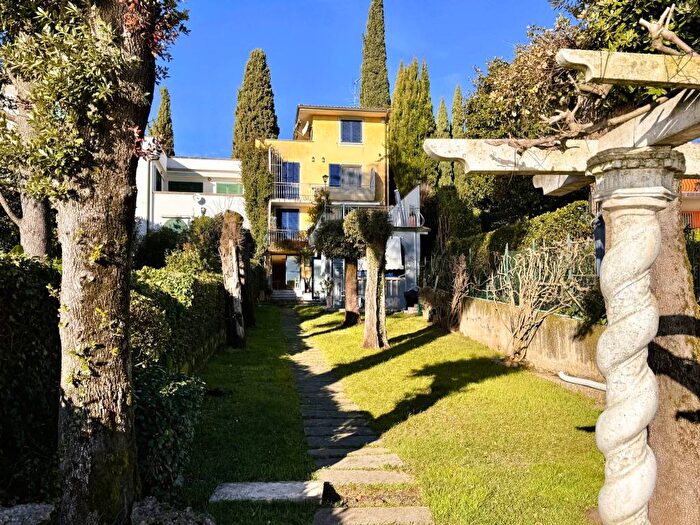 Appartamento bilocale in affitto in Via Guglielmo Marconi, Centro, Padenghe sul Garda