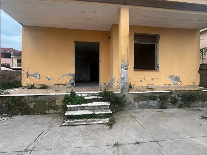 Casa in vendita in Via Verona, Castel Volturno