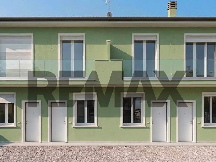 Appartamento bilocale in vendita in Via Adamello, Desio