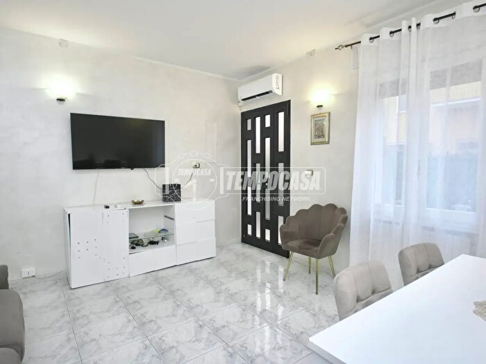 Casa trilocale in vendita in Via Carlo Porta, Bollate