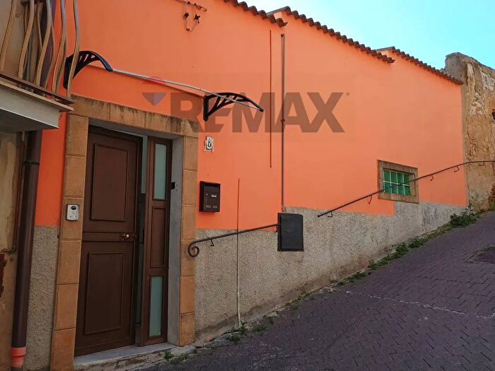 Casa trilocale in vendita in Via San Gregorio, Caltagirone