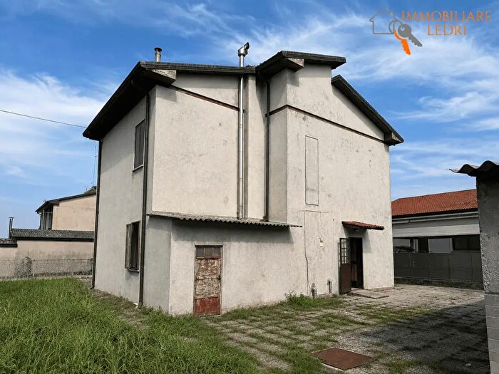 Casa con 5 locali in vendita in Via Gioacchino Rossini, Salizzole