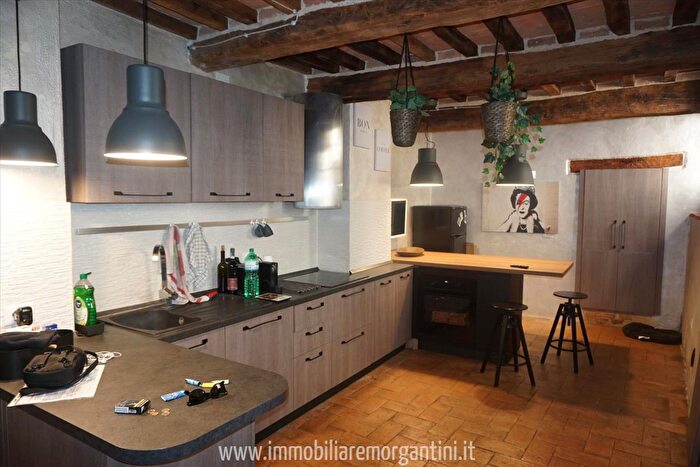 Appartamento con 5 locali in vendita in Sarteano