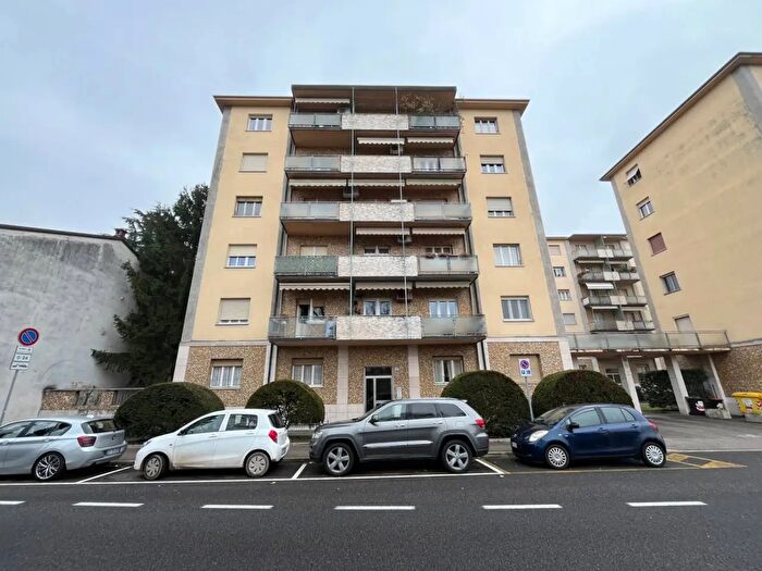 Appartamento con 5 locali in vendita in Via dei Faiti, Gorizia