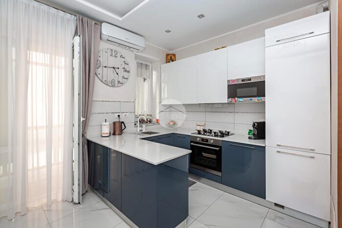 Appartamento trilocale in vendita in Via Michelangelo Rulfi, Torino