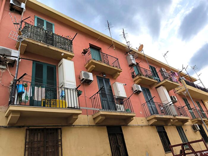 Appartamento trilocale in vendita in Via Puglie, Messina