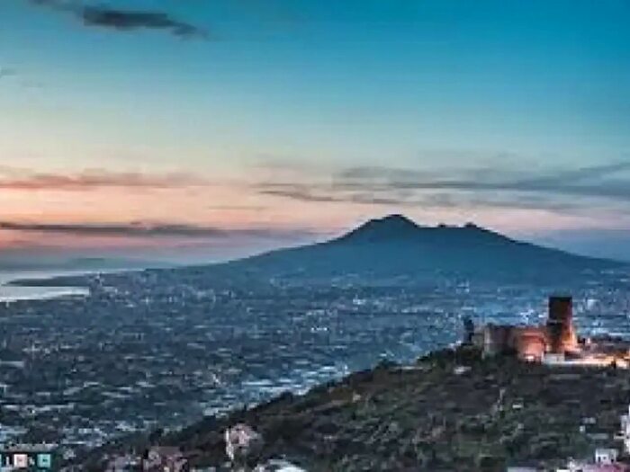 Casa quadrilocale in vendita in Lettere