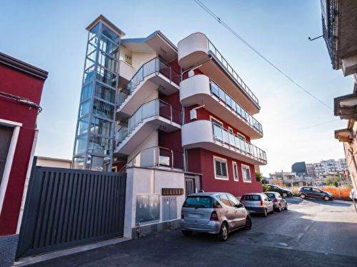 Appartamento trilocale in affitto in Via Anfuso, Porto Ulisse Ognina, Catania