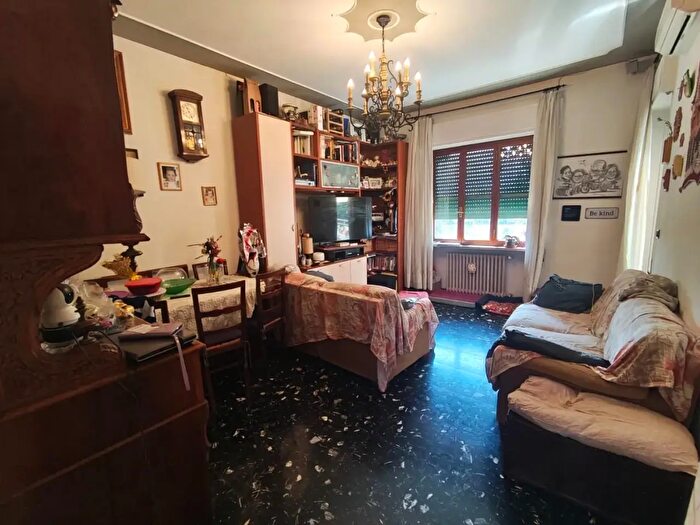 Appartamento con 5 locali in vendita in Lucca