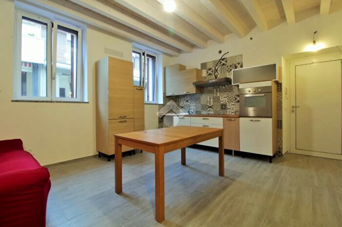 Casa trilocale in vendita in Via De Amicis, Sedriano