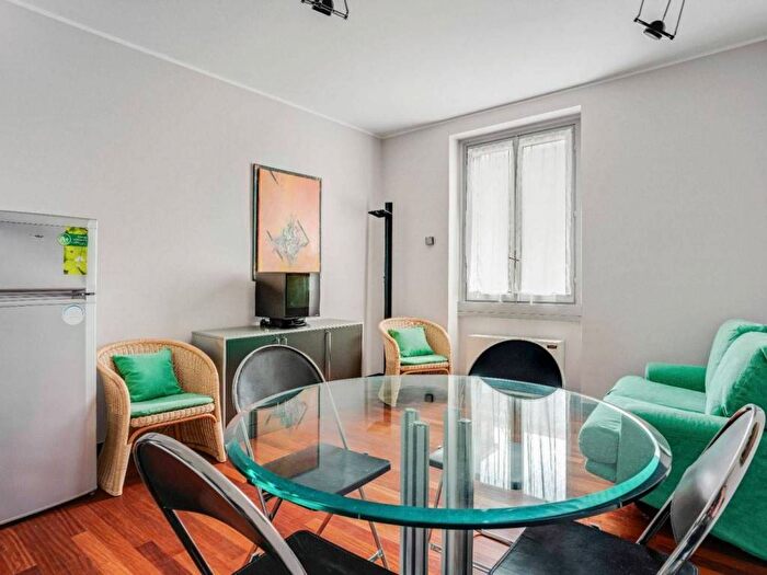 Appartamento bilocale in affitto in Viale Vittorio Veneto, Repubblica, Milano