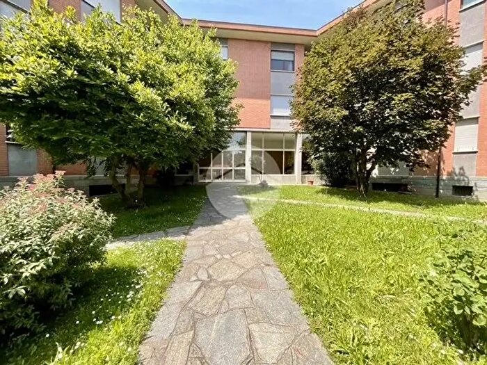 Appartamento quadrilocale in vendita in Via Luigi Ronco, Leini
