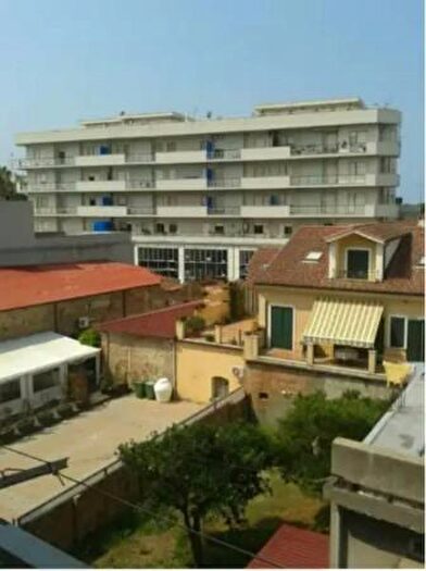 Appartamento trilocale in vendita in Via Serra, Gioia Tauro