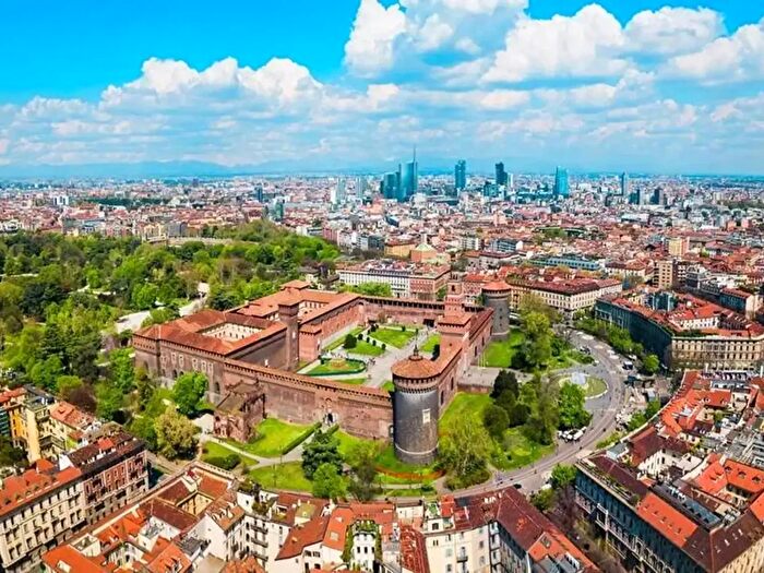 Appartamento con 5 locali in vendita in Milano