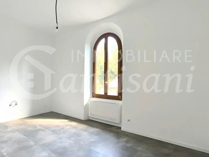 Appartamento trilocale in vendita in Via Vittorio Emanuele Secondo, Firenze